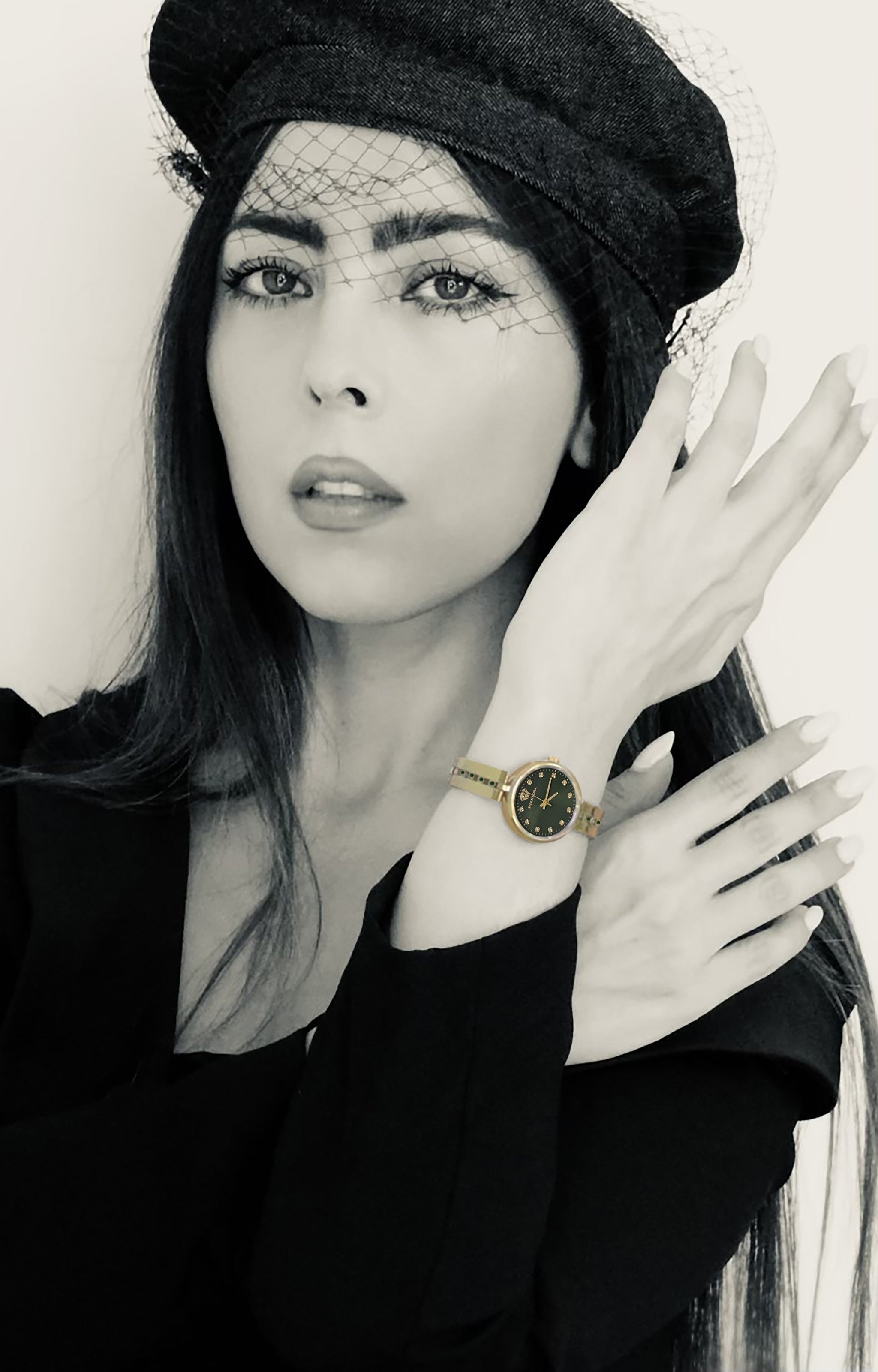 Shantora Forest Veil | Green Stone & Gold Band