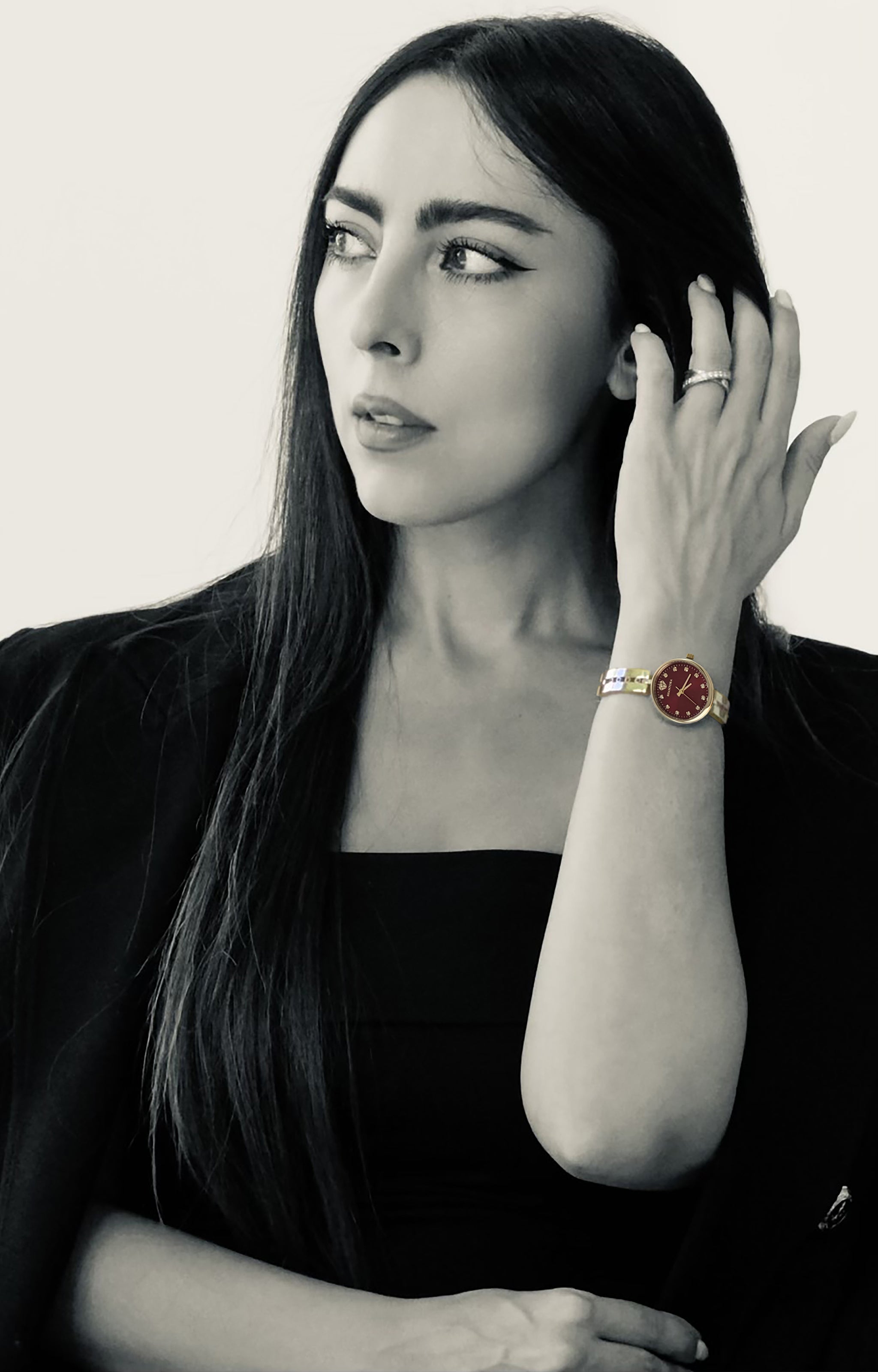 Shantora Crimson Echo | Red Stone & Gold Band