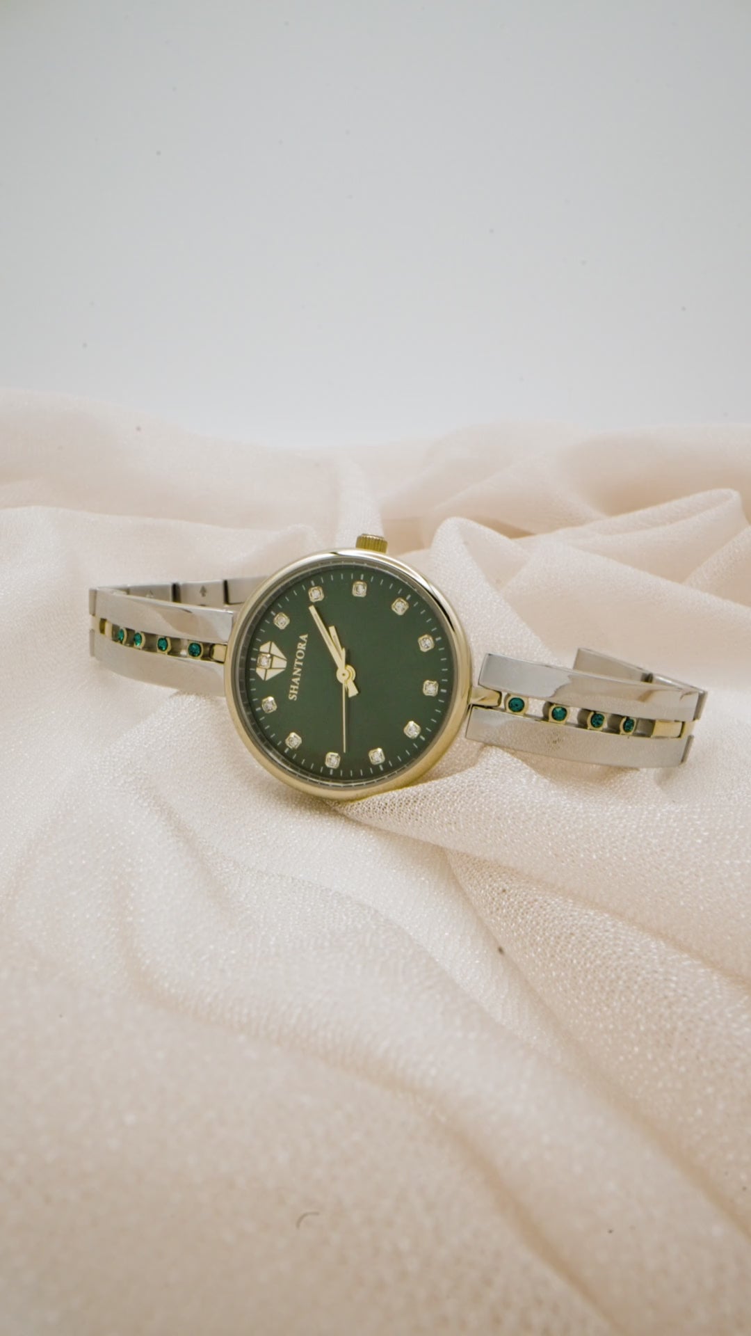 Shantora Emerald Dawn | Green Stone & Dual-Tone Silver–Gold Band
